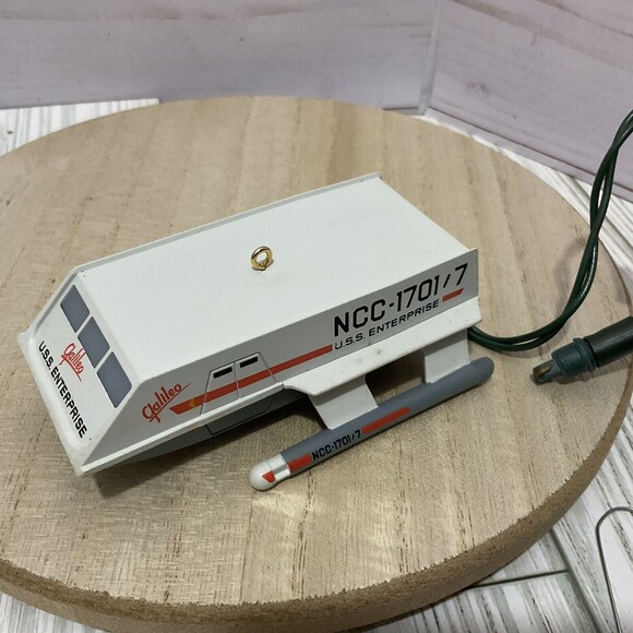 Hallmark Star Trek Galileo Shuttle USS Enterprise NCC-1701/7 Xmas Ornament 1992 - Picture 3 of 7